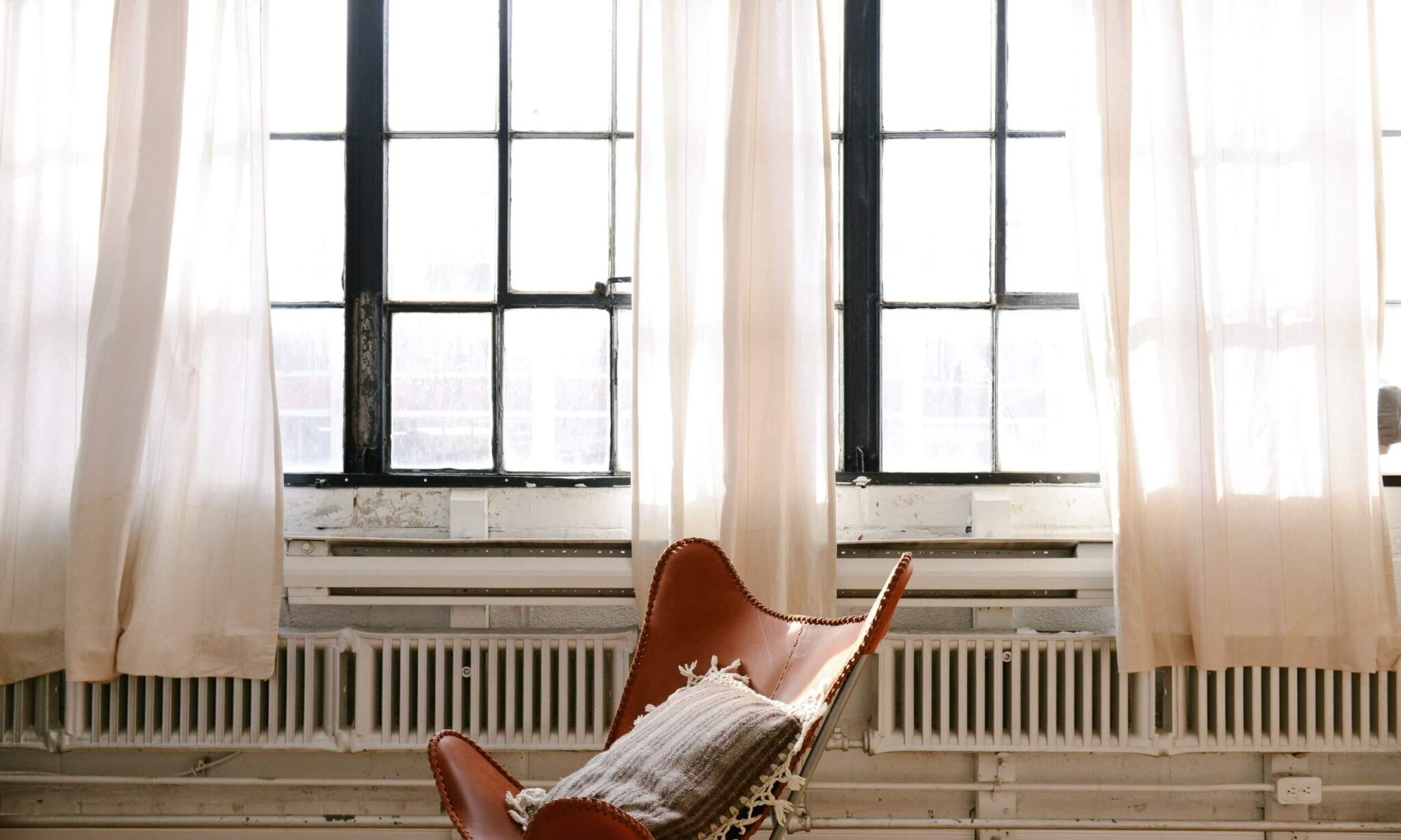 Leather-Clad Leisure Chair